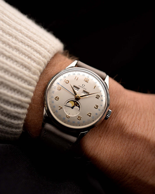 Omega 2486 Cosmic Moonphase 1940s